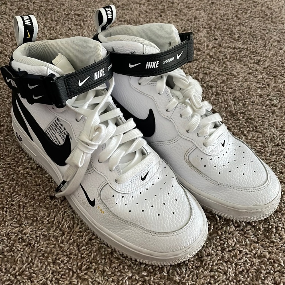 Nike Air Force 1 Mid ‘07 LV8